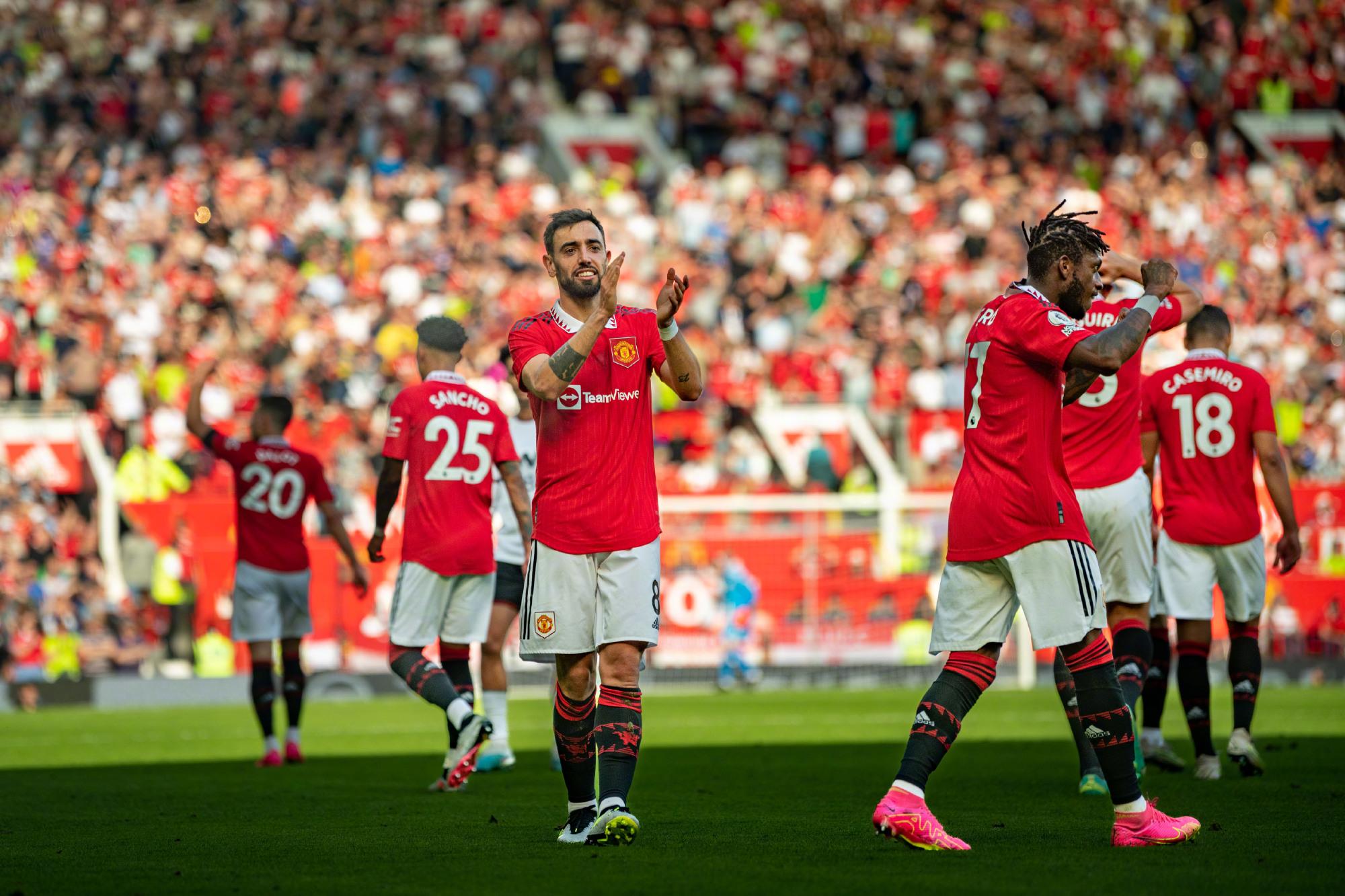 包括多名新 包括多名新